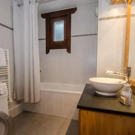 Cosy Cocoon In The Heart Of Chamonix