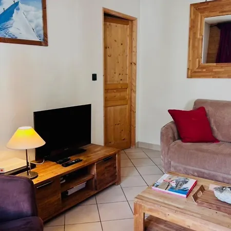 Flat With Parking And Balcony In Centre Apartmán