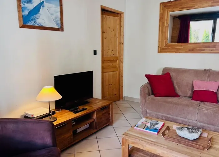 Flat With Parking And Balcony In Centre Apartmán