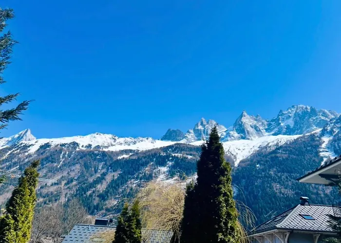 Flat With Parking And Balcony In Centre Apartmán