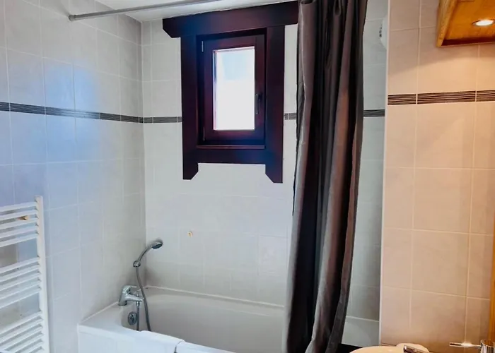 Apartmán Flat With Parking And Balcony In Centre *